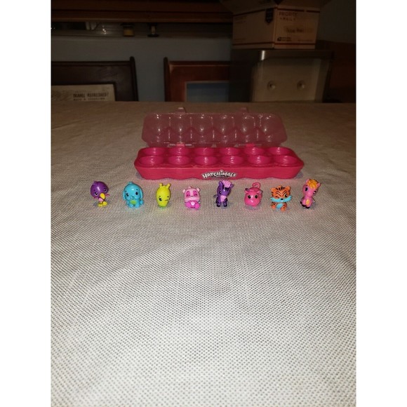 Hatchimals Colleggtibles 12 Eggs One Dozen Season 1 and 2 with Pink Egg Carton - Picture 2 of 5